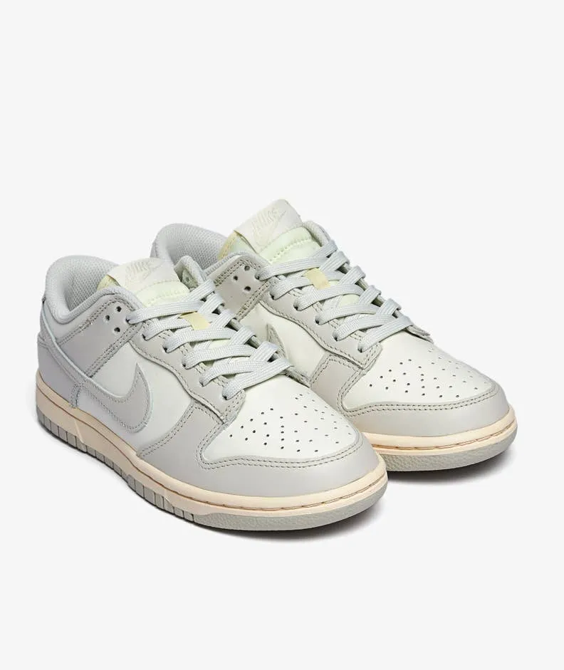 Nike Dunk Low 'Sail/ Light Bone (Women's)